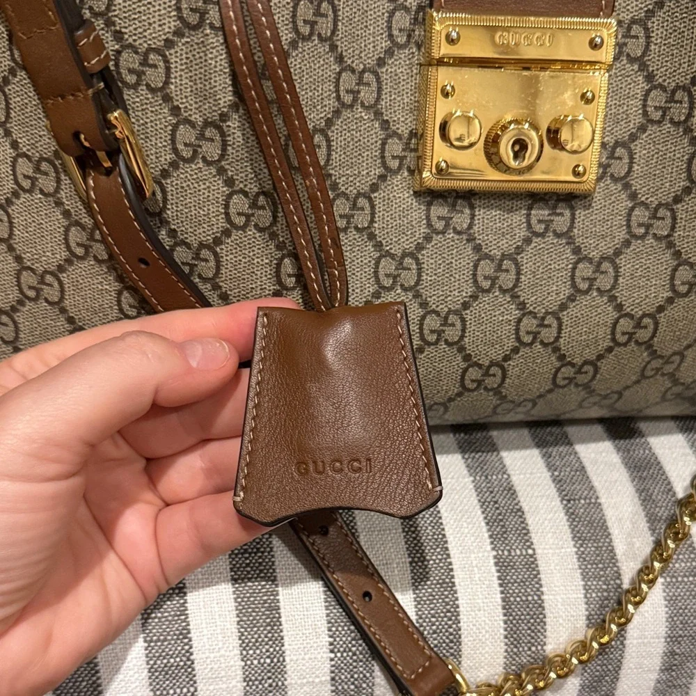 GUCCI Padlock Medium GG Supreme Canvas & Leather Shoulder Bag - Picture 6 of 7
